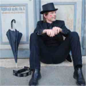 Bronko Kudlicka - Dressed In Black With Red Cheeks mp3 album